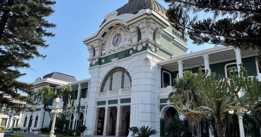 Why up and coming Mozambique has the perfect blend of surf, city and safari